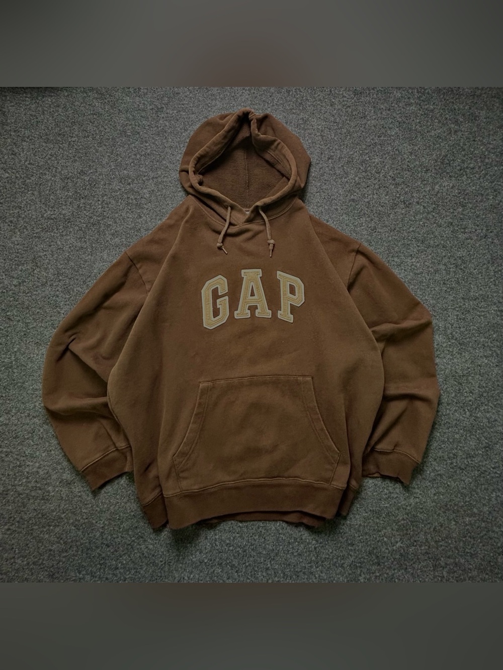 Vintage GAP Brown Pullover Hoodie with Logo yeezy